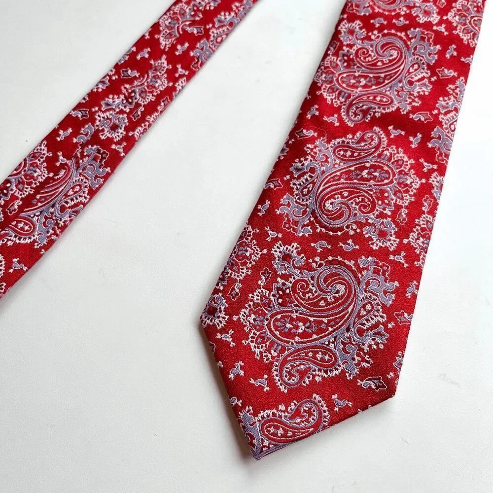 Ike Behar New York Red Paisley Silk Tie 59 x 3.5 Classic Menswear